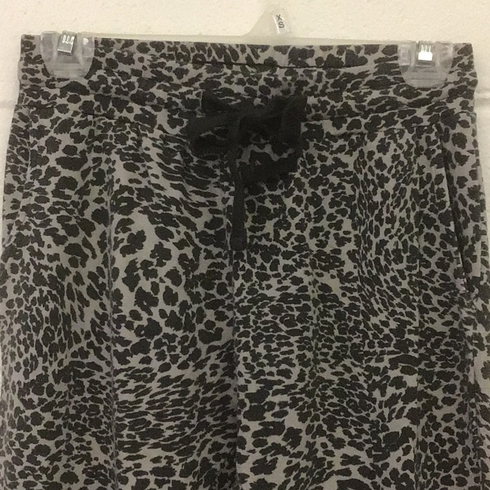Mono B Leopard Print Long Pj’s Ladies Size Small - image 8
